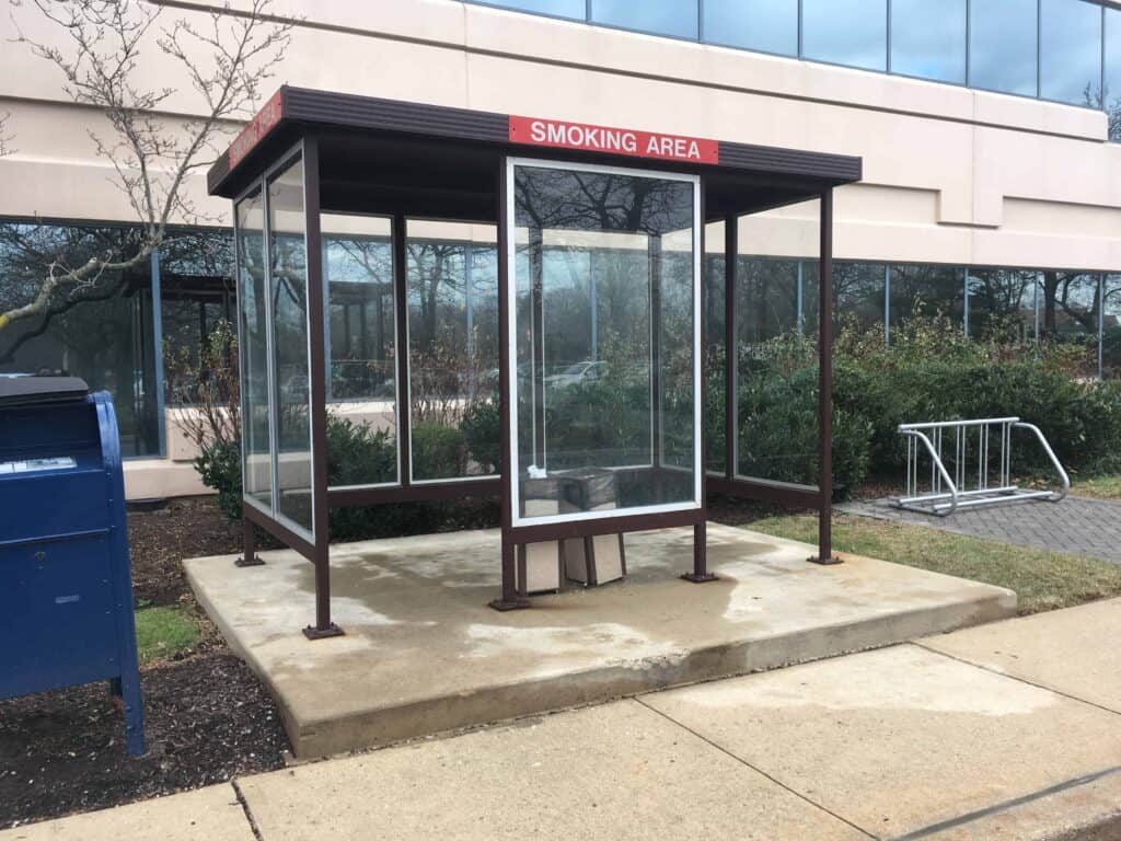 Smoking Shelter 14 Smoking shelter with bronze paint finish