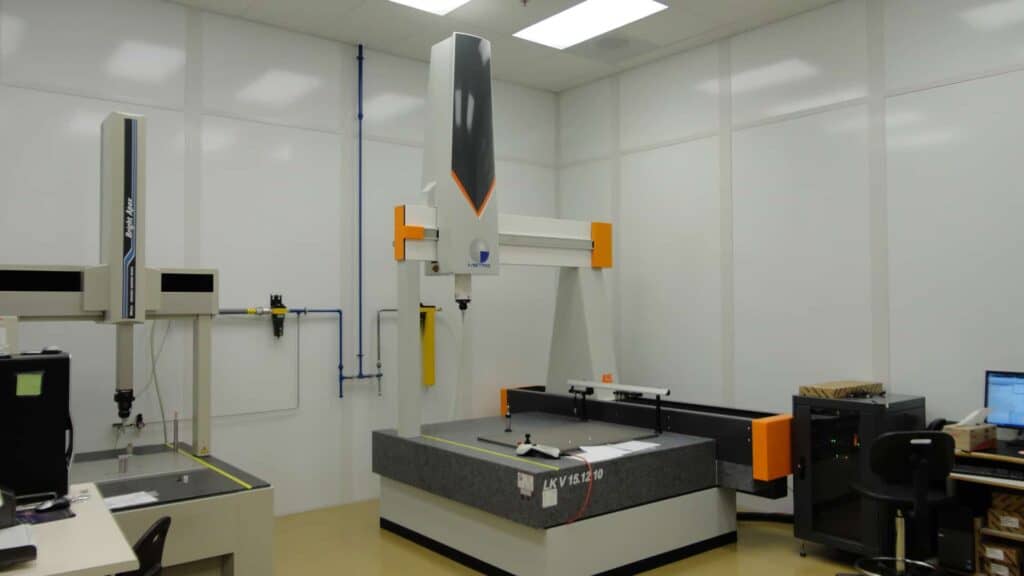 Modular CMM Room with Large Laser Scanner